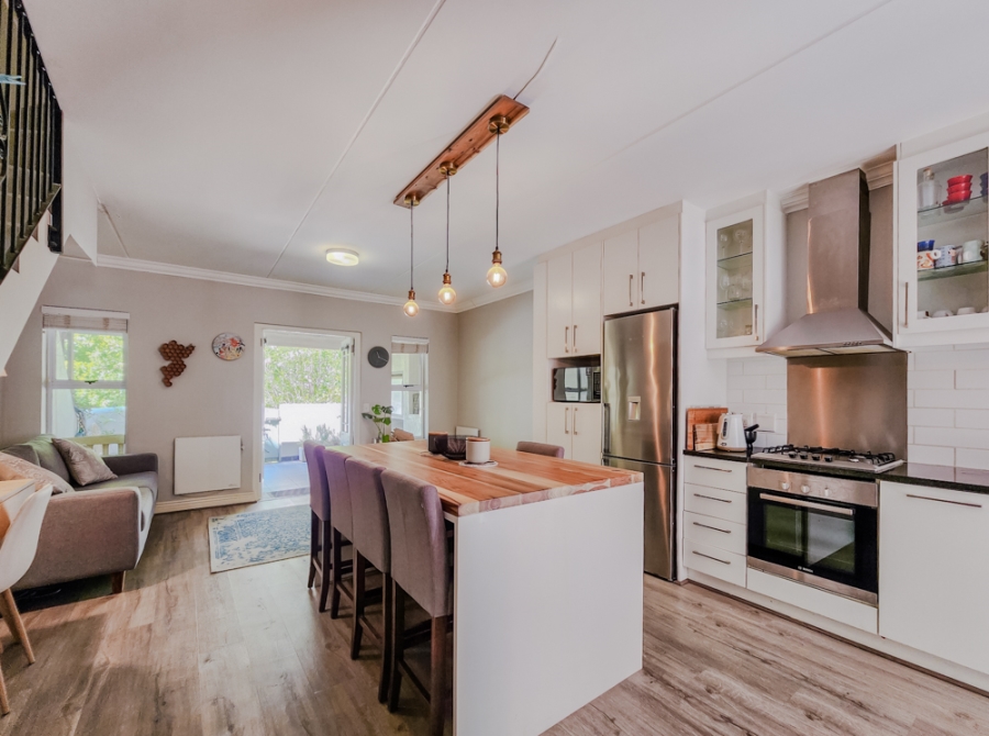 2 Bedroom Property for Sale in Nooitgedacht Village Western Cape